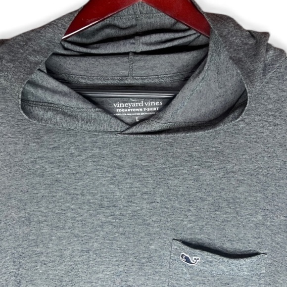 Men’s Yineyard Vines T-shirt Hoodie Pull -Over size Lg. Edgartown Tee - Picture 12 of 13